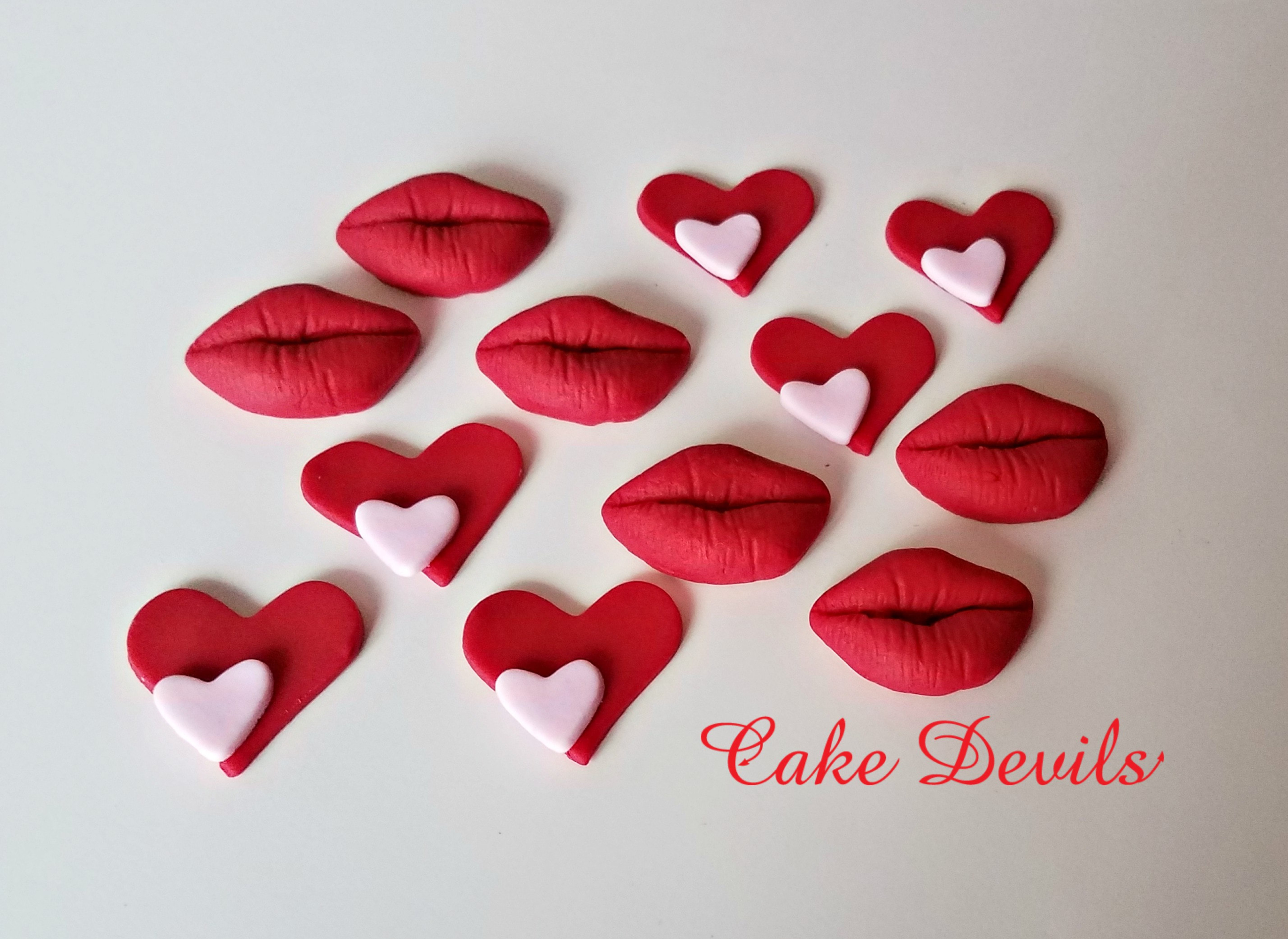 Heart & Lips Cupcake Toppers, Edible Valentine\'s Day Cake ...